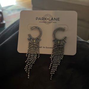 NEW! Sparkles 💖 Park Lane Earrings